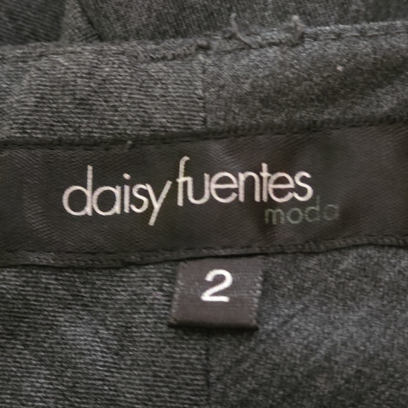Daisy Fuentes Gray Flared Pants 4 Pockets Zip Button Closure Women size 2 (XS) - Picture 4 of 16